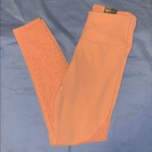 Price Drop ‼️VS Knockout Legging Light Pink